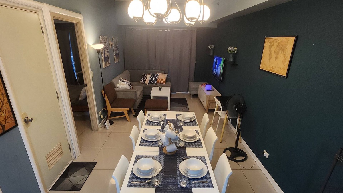 Salcedo Village Apartment | Amazing 2br Apt in Makati - 70sqm