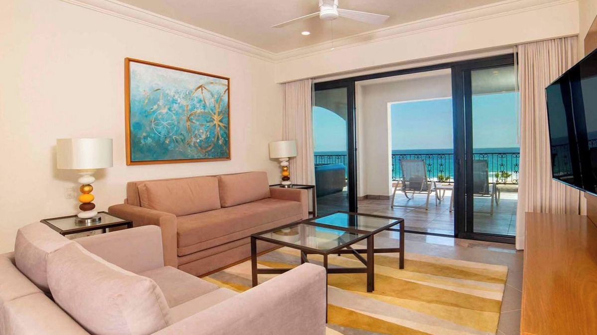 Colonia El Progreso Resort | Amazing 3-bedroom OCEAN FRONT PENTHOUSE in Cabo San Lucas with WiFi & AC