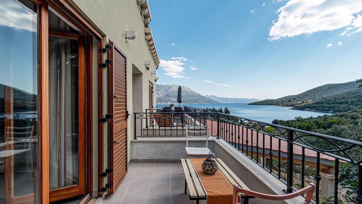 Kneza Apartment | Amazing apartment in Kneze with WiFi