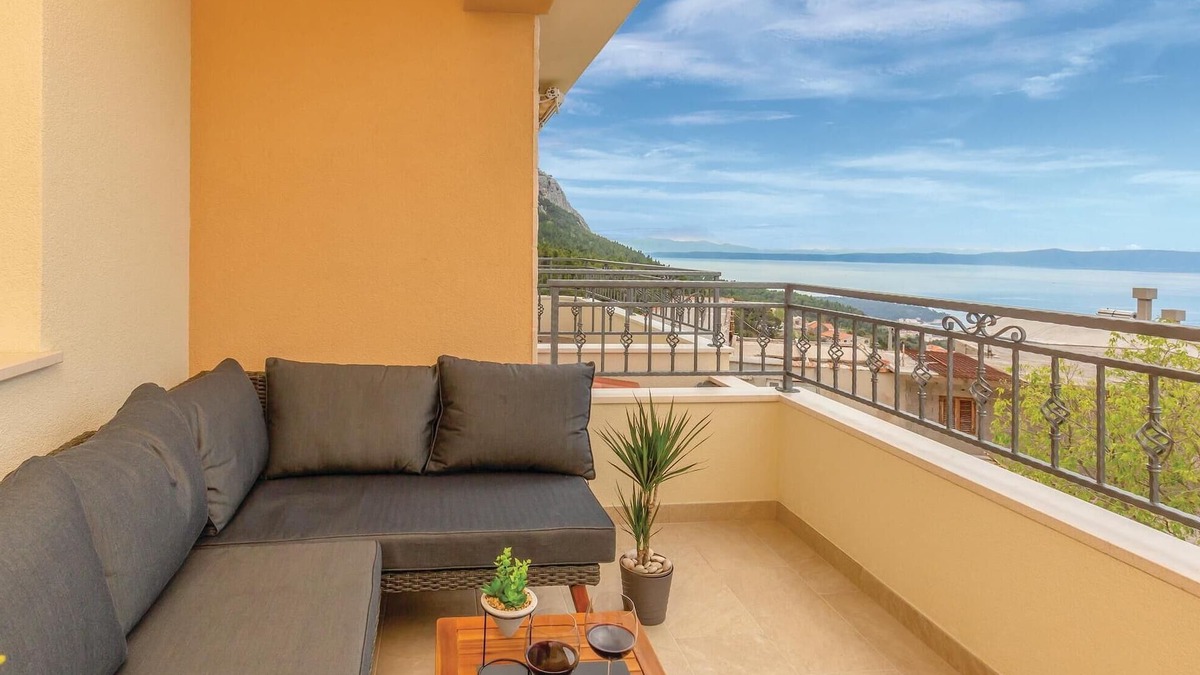 Veliko Brdo Apartment | Amazing apartment in Makarska with WiFi