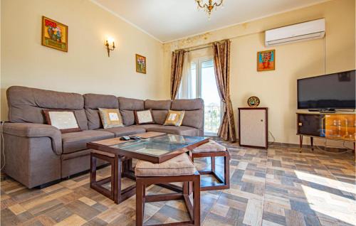 Raslina Apartment | Amazing Apartment In Raslina With Wifi