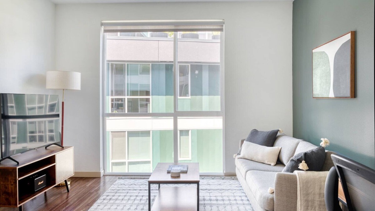 Old Ballard Apartment | Amazing Ballard 1BR w/W/D, BBQ & Gym, near Waterfront, by Blueground