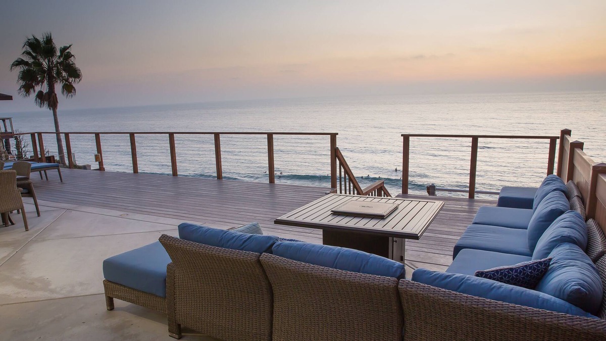Leucadia House | Amazing Beachfront Home; Oceanfront in Encinitas, CA w/ lots of Outdoor Space
