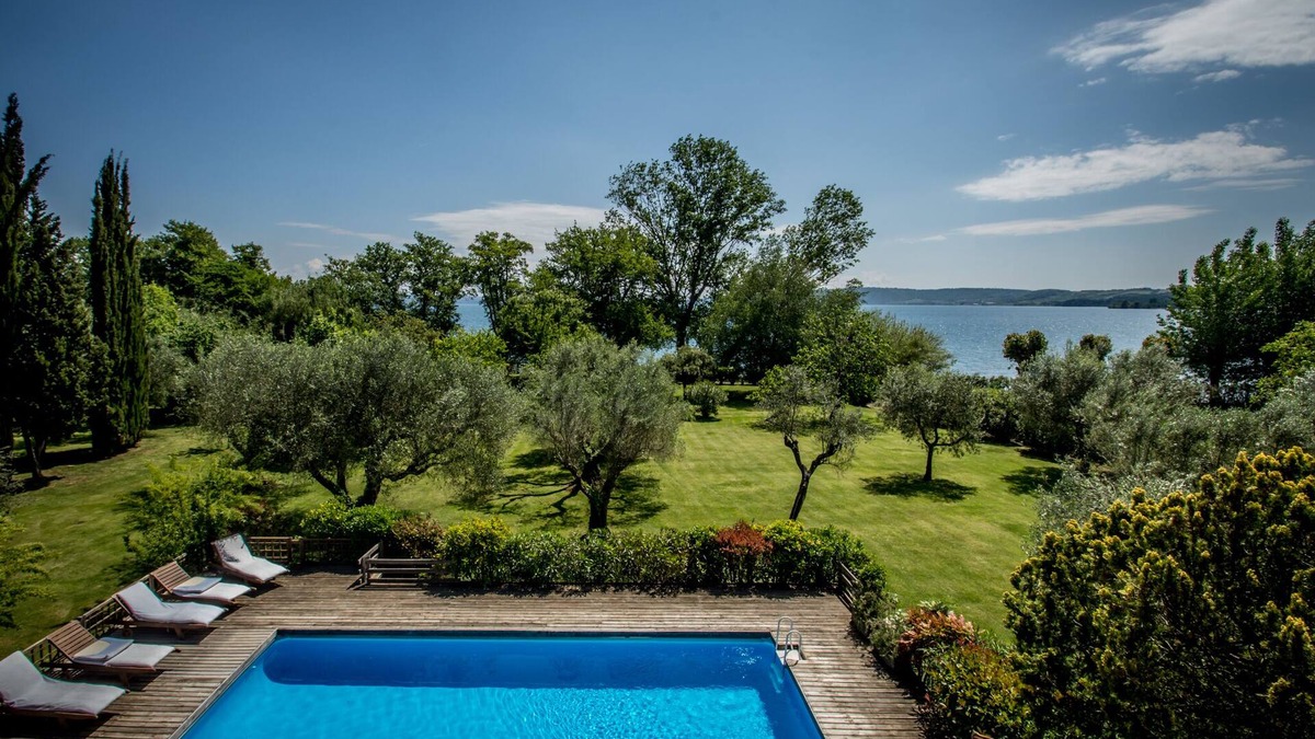 Lake Bracciano Villa | Amazing beachfront location, direct access to the lake, private beach, near Rome