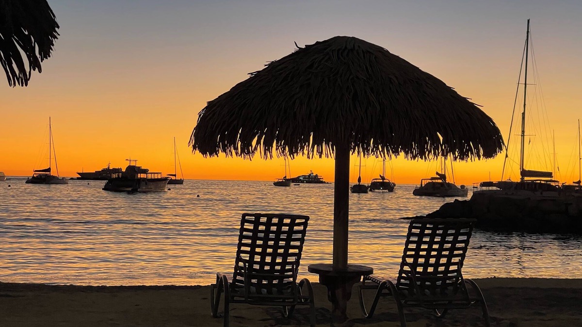 Simpson Bay Resort | Amazing Beachfront Condo in Simpson Bay -Walk Out Beach/Pool