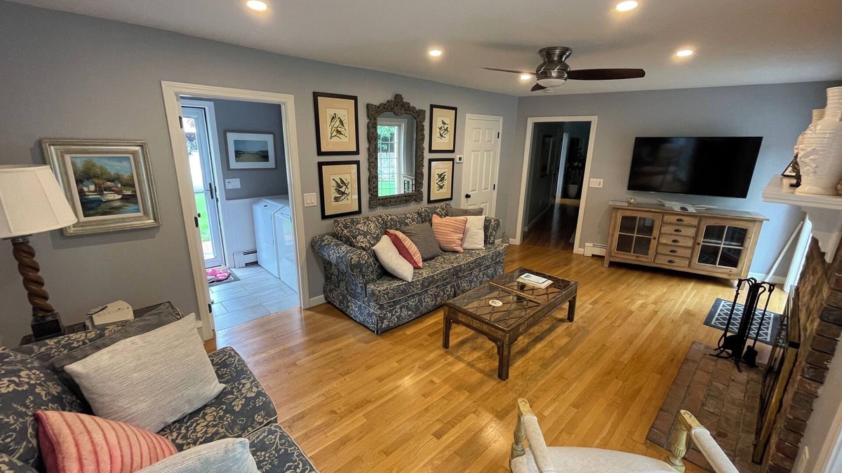 Osterville House | Amazing Beautiful Osterville, Cape Cod, MA! Beach Pass, Fire Pit, Sleeps 10