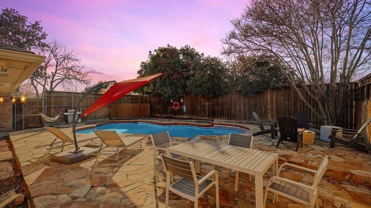 Plano House | Amazing Big, Home - Cinema Room, Pool and Jacuzzi