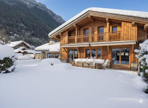 Chamonix-Mont-Blanc Ski Chalet | Amazing Chalet with Hot Tub Sauna and Panoramic View