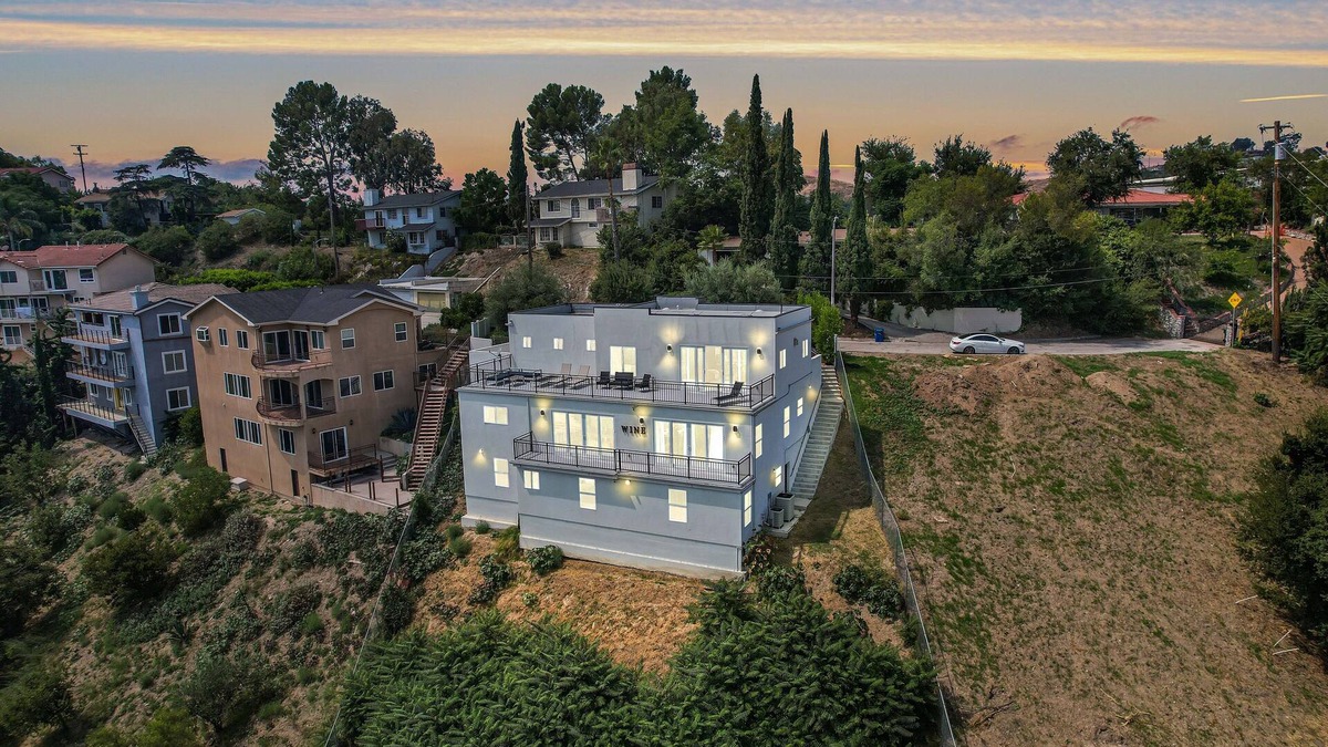 East Los Angeles House | Amazing CityView/5b5.5b/Near DTLA LuxuryHome