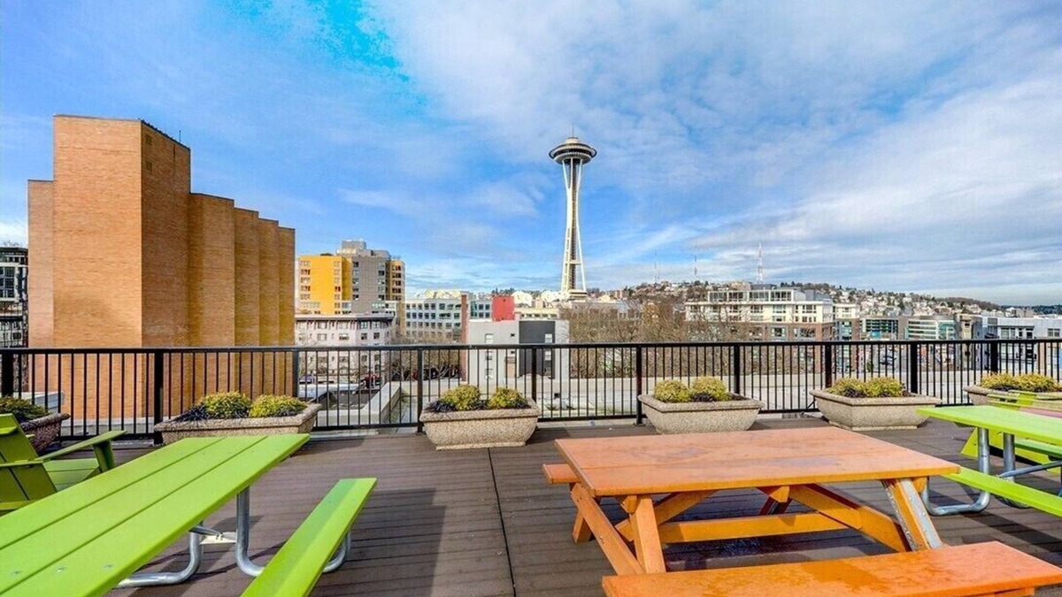 South Lake Union House | Amazing Condo in Heart of Seattle