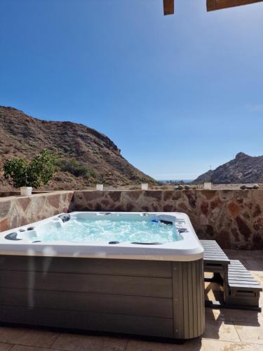 Mogan Apartment | Amazing cozy Villa Hugo Tauro with Jacuzzi, Pool, Wi-Fi
