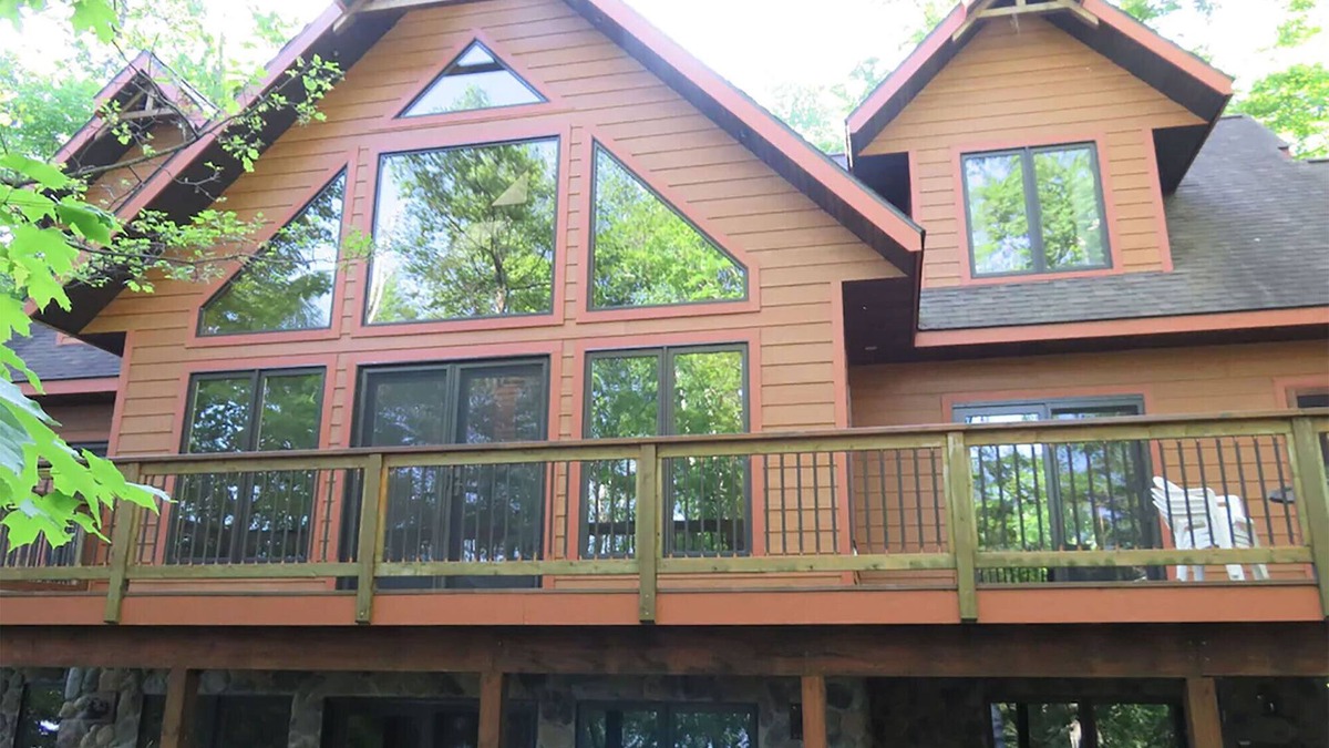 Hayward Cabin | Amazing Custom Built Northwoods Executive Lake Home- Ultimate Family Getaway