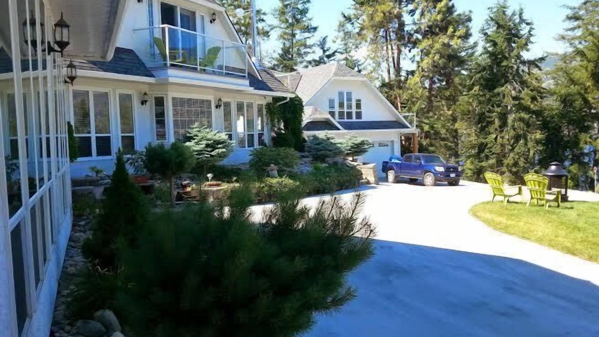 McKinley House | Amazing Eagle Point Vacation Home & Spa.