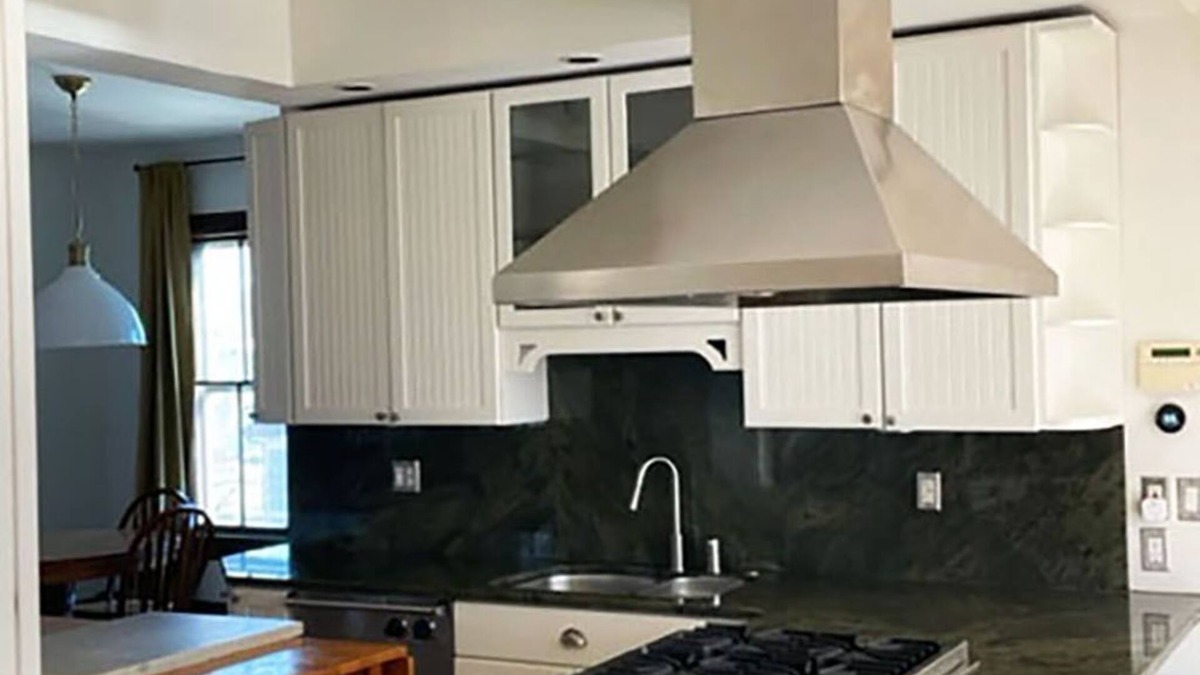 Fair Haven Apartment | Amazing experience near the Quinnipiac River. Historic w/chef's kitchen & bidet.