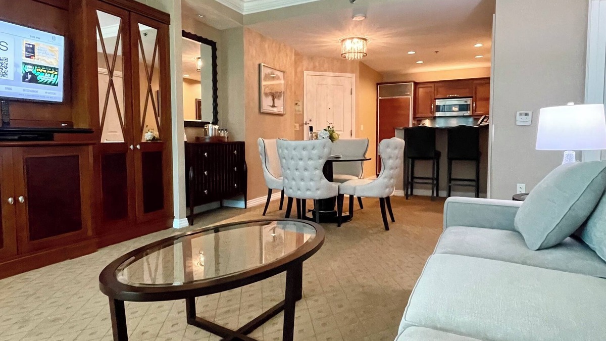 Las Vegas Condo | AMAZING! F1 & STRIP View-MGM Balcony 1 Bedroom 2Bath FREE VALET! NO RESORT FEES