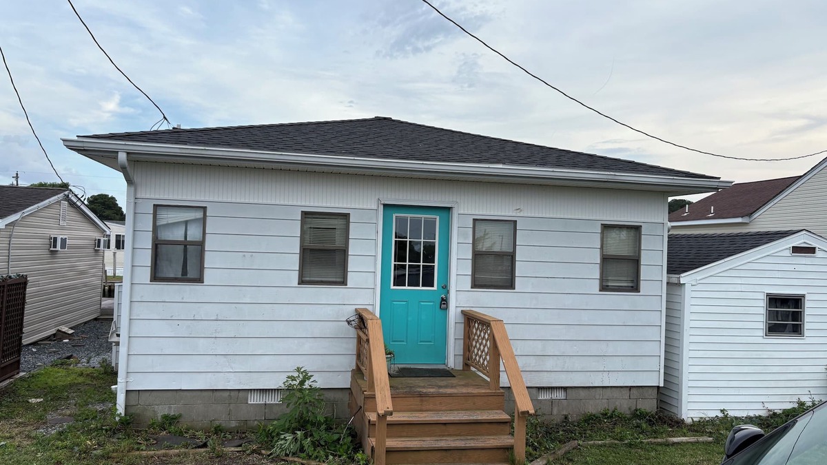 Rehoboth Beach Cottage | Amazing fishing cottage on the bay! Direct bay access! Beautiful views!