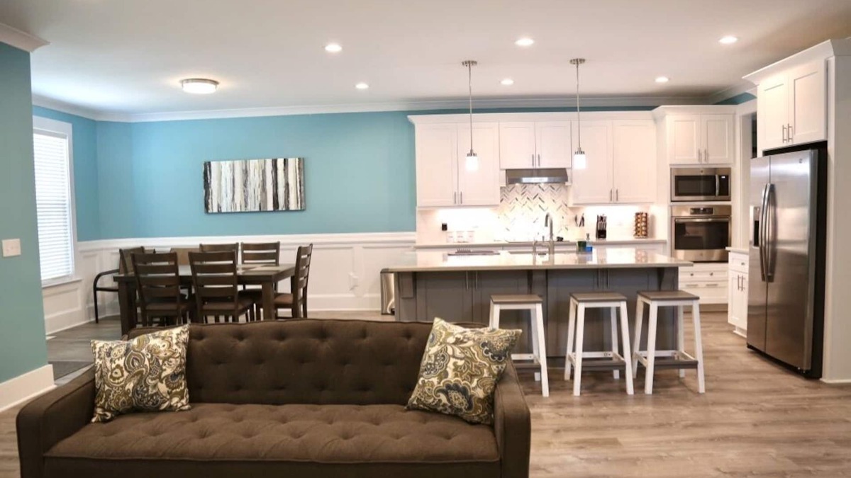 Durham House | Amazing Gem w/Balcony in Downtown Durham!