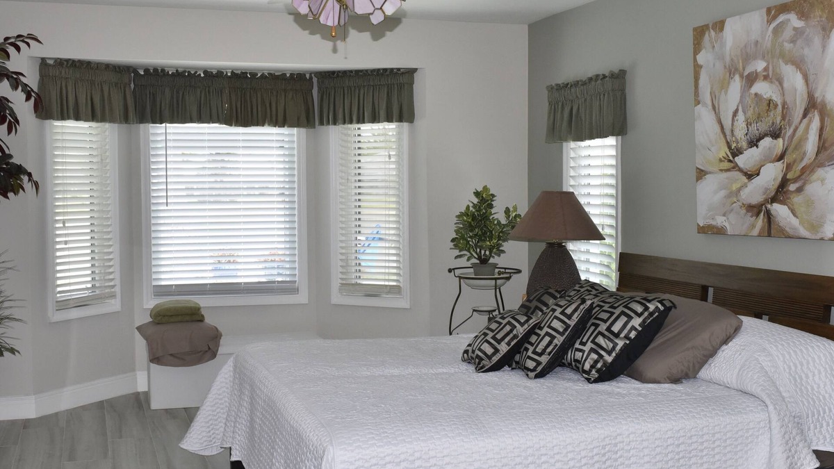 Imperial Golf Estates House | Amazing Grace in Naples