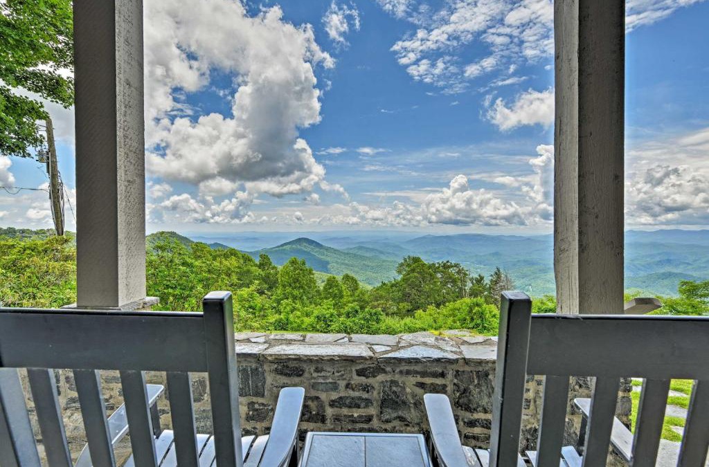 Blowing Rock House | Amazing Historic Home with Stunning Mountain Views!