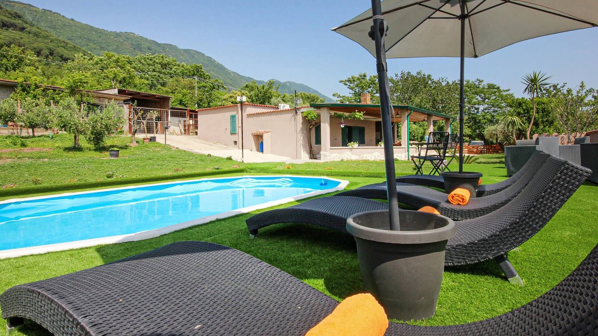 Avella House | Amazing home in Avella