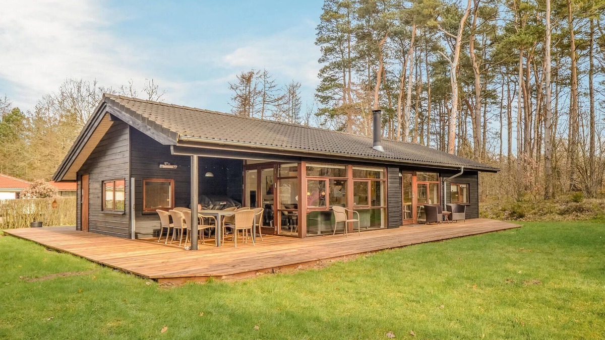 Øksenmølle House | Amazing home in Ebeltoft with sauna