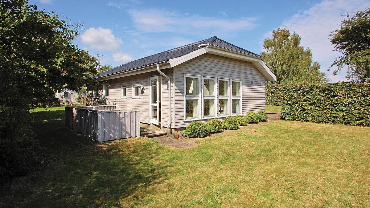 Flovt Strand House | Amazing home in Haderslev with kitchen