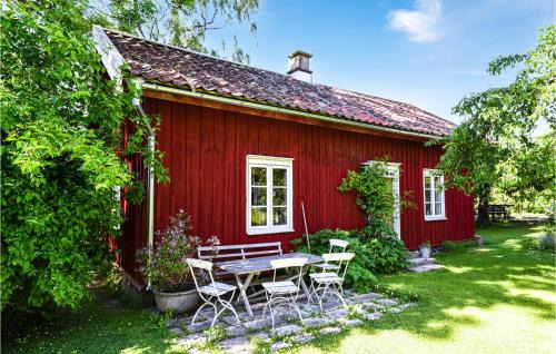Lidkoping Municipality House | Amazing Home In Lidköping With Kitchen
