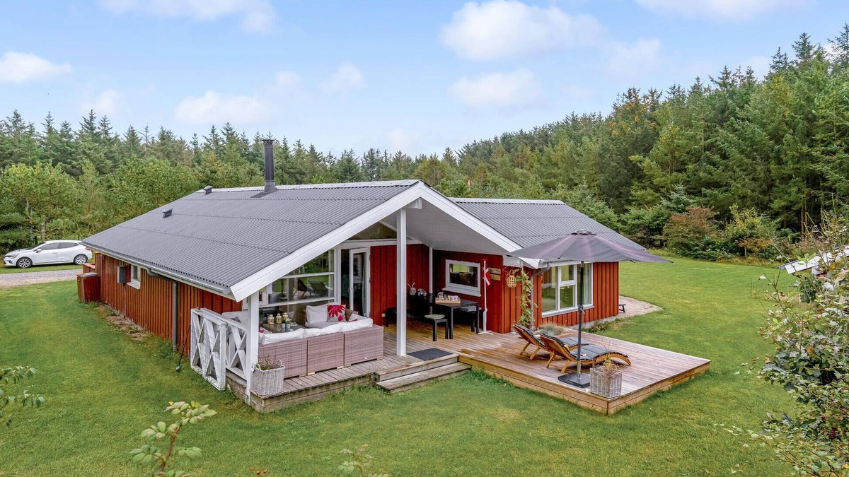 Grønhøj House | Amazing home in Løkken with WiFi