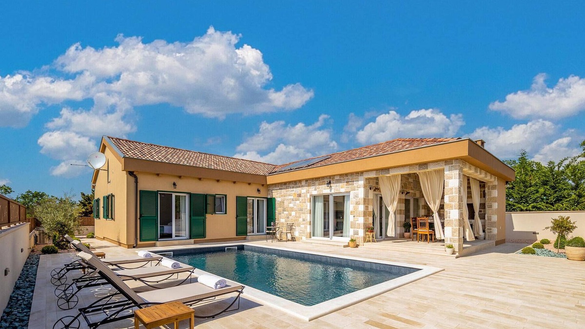 Murvica House | Amazing home in Murvica Donja