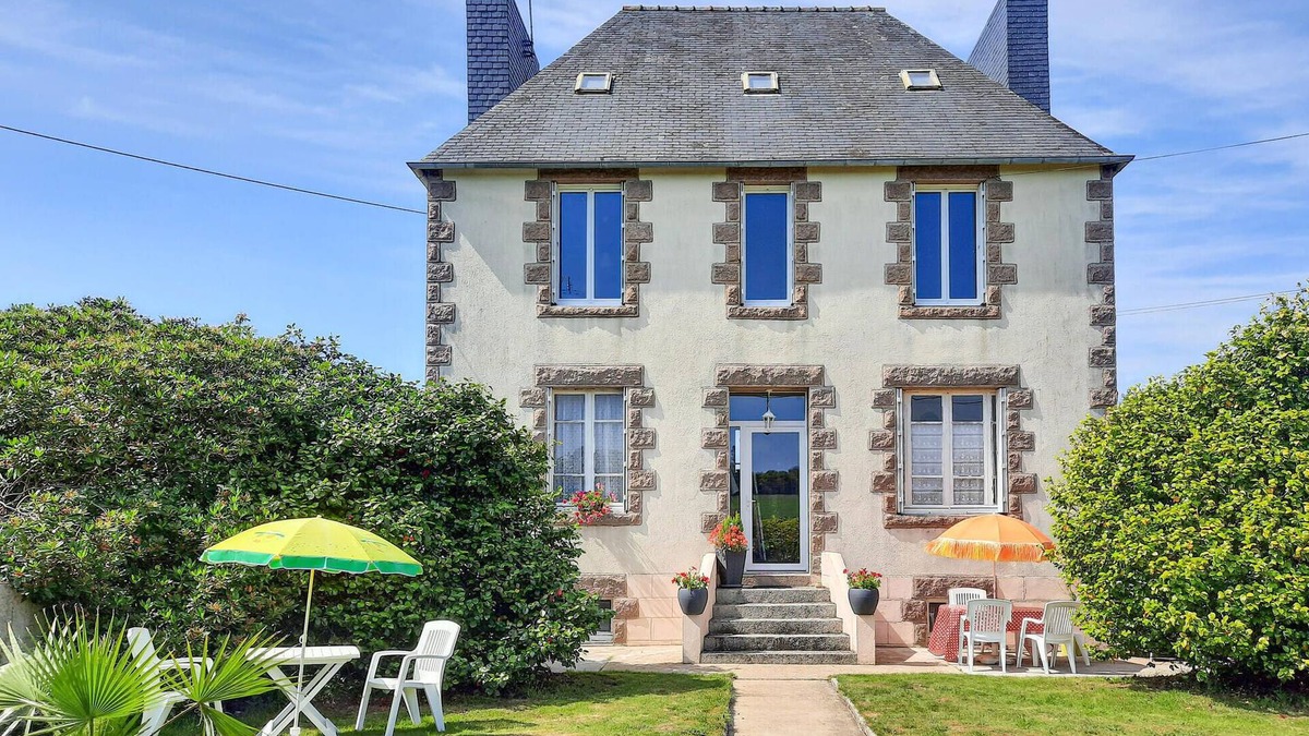 Morlaix House | Amazing home in Morlaix with WiFi