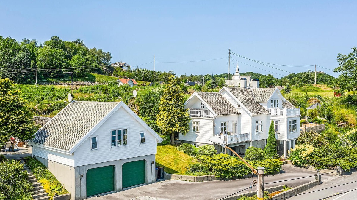 Skjoldastraumen House | Amazing home in Skjoldastraumen