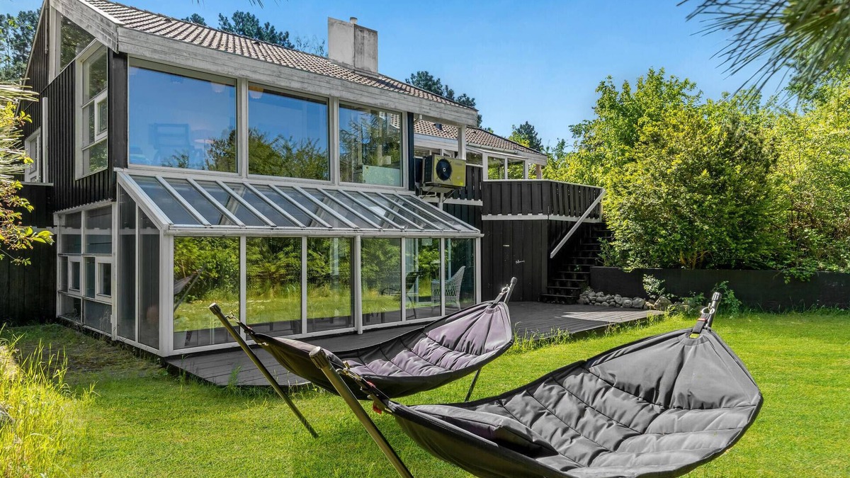 Klint House | Amazing home in Nykøbing Sj with sauna