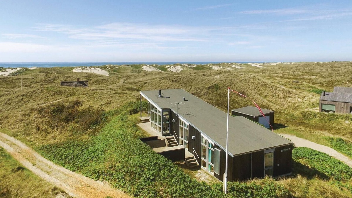 Houvig Strand House | Amazing home in Ringkøbing with sauna