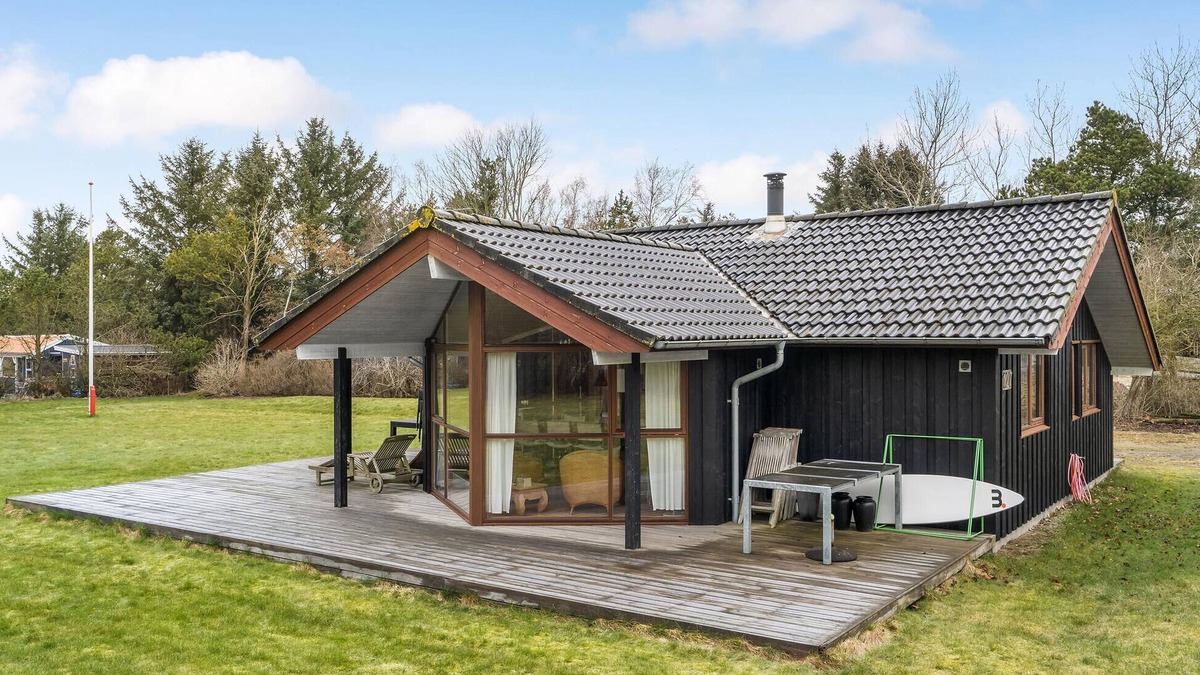 Spøttrup House | Amazing home in Spøttrup with kitchen