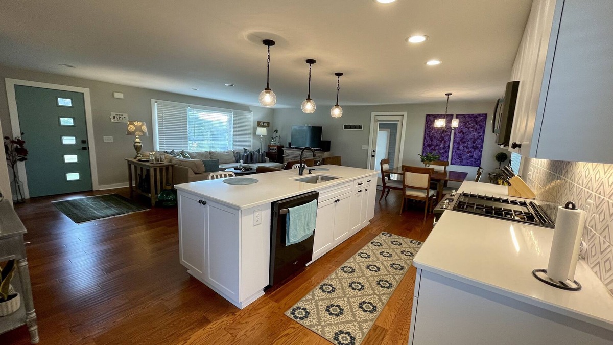 Fennville House | Amazing home in the Saugatuck area-3BR,2BTH,Dogs OK, close to beaches, vineyards