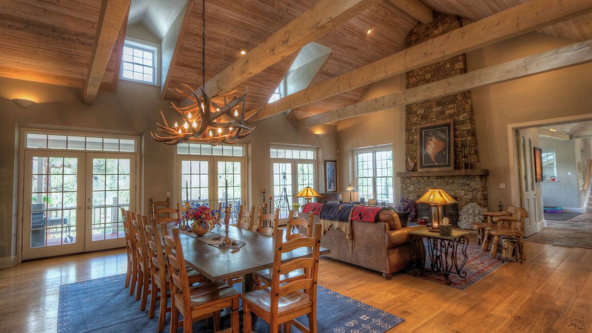 Durango - Purgatory House | Amazing Home on 7 Acres - 20 Min. to DGO - Fire Pit - Views/AC