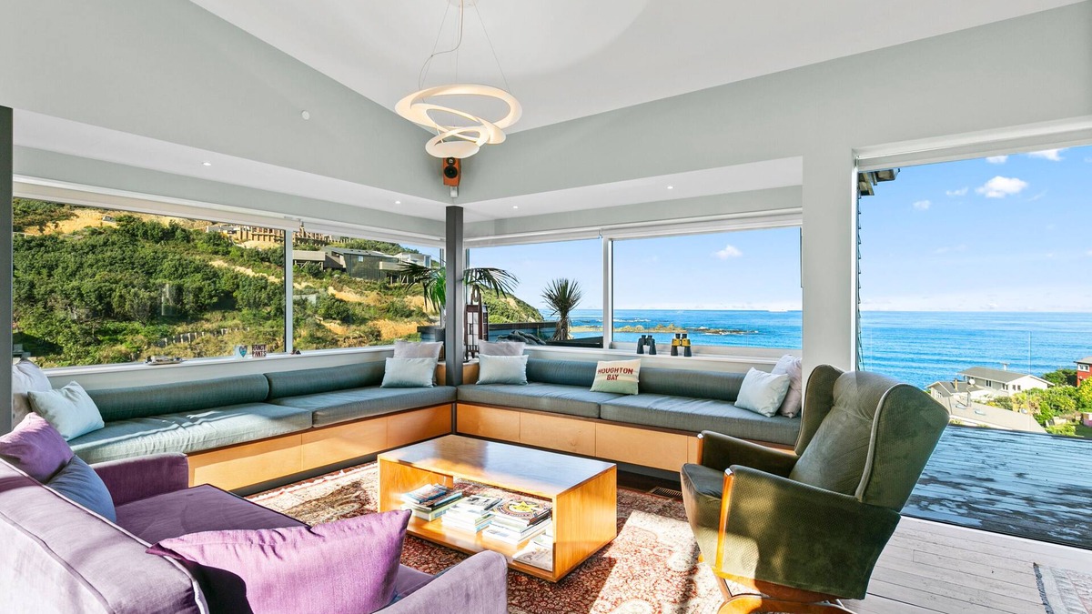 Houghton Bay House | Amazing home with all day sun and mesmerizing sea views out to the cook strait.