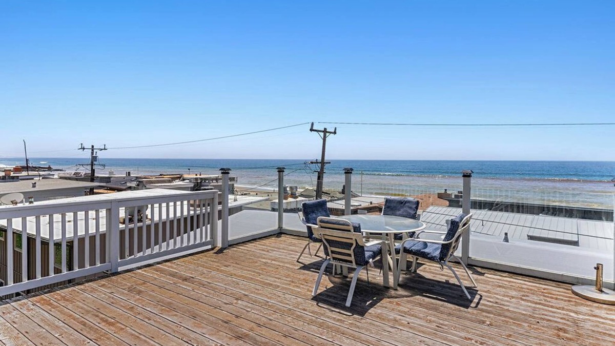 Rio del Mar House | Amazing Home with lots of living space!
