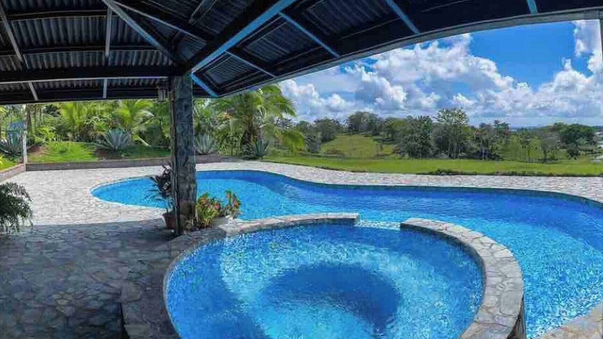 Colon House | Amazing House Paradise