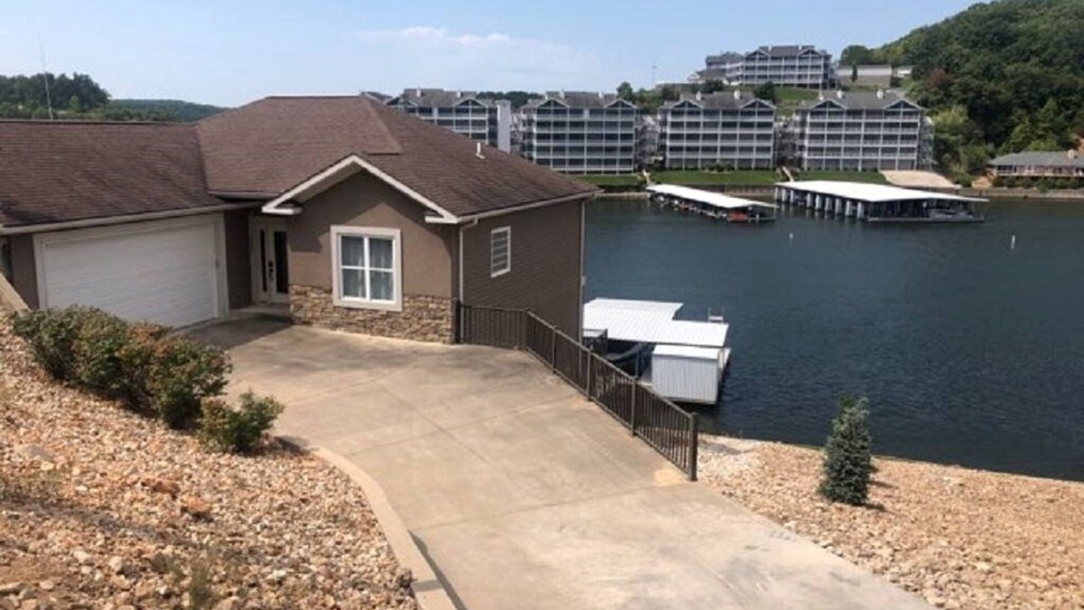 Lake of the Ozarks House | Amazing Lake Getaway for the whole family!
