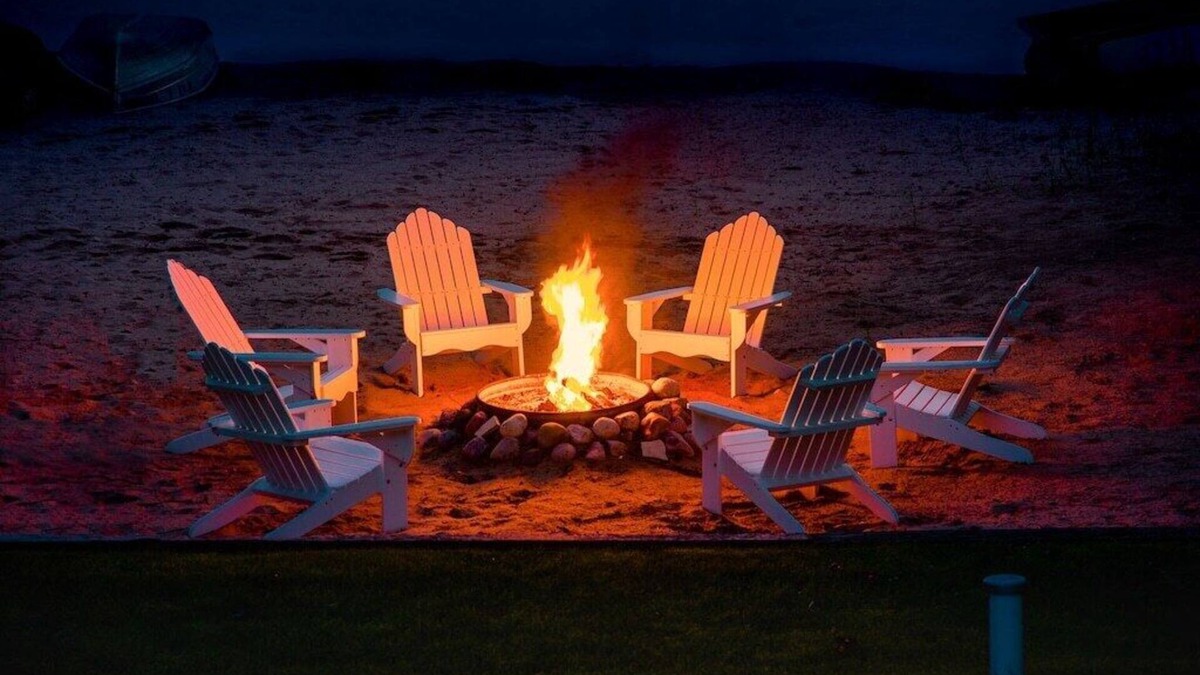 Redgranite Cabin | Amazing Large Sandy Beach, Hot tub, Fireplace, Dog Welcome, Kayaks, Paddleboards