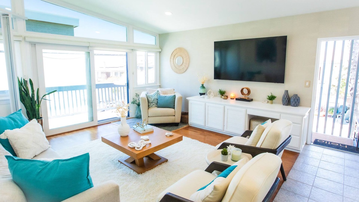 The Strand House | Amazing location! Unique Oceanfront Beach House