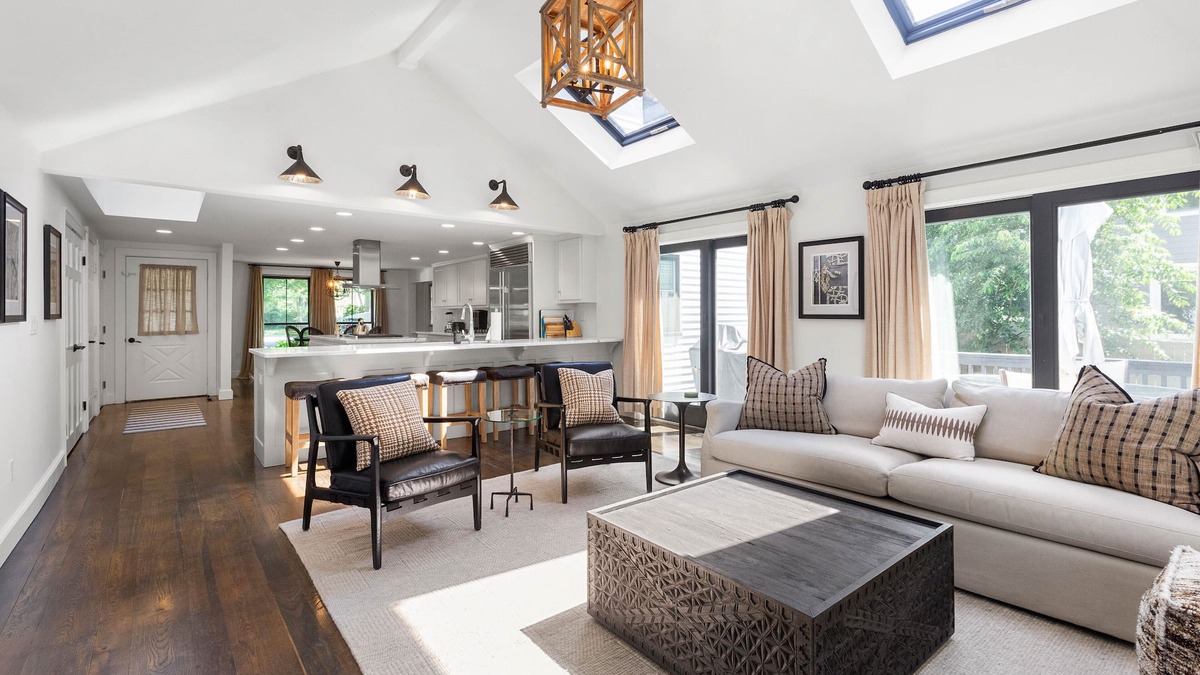 Andover House | Amazing Location, Downtown Charmer 5 Bedrooms, First Floor Master Suite