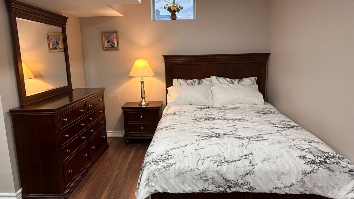 Vaughan House | Amazing Location! Private Furnished Bachelor Basement Room in Vaughan
