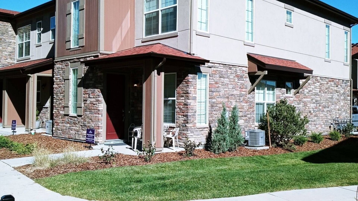 Westridge House | Amazing Luxury Home , cozy living, fully furnished, great for the Entire family