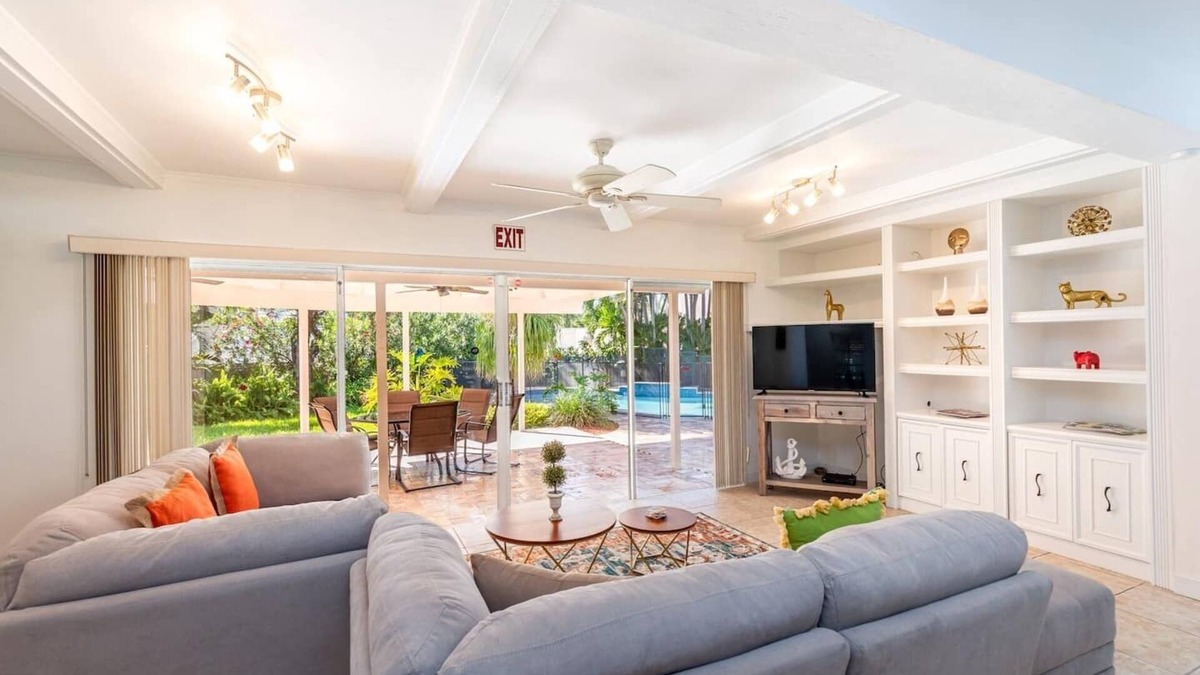Hollywood Lakes House | Amazing LUXURY Villa Walk 10min to Hollywood Beach