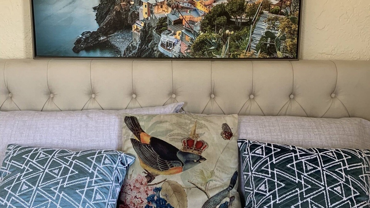 Ventura House | Amazing Native Ventura Beach Home 4 adults 3 kids