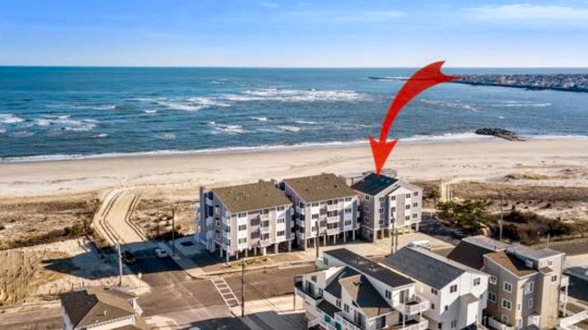 Townsend's Inlet Condo | Amazing Oceanfront Bi-Level Condo