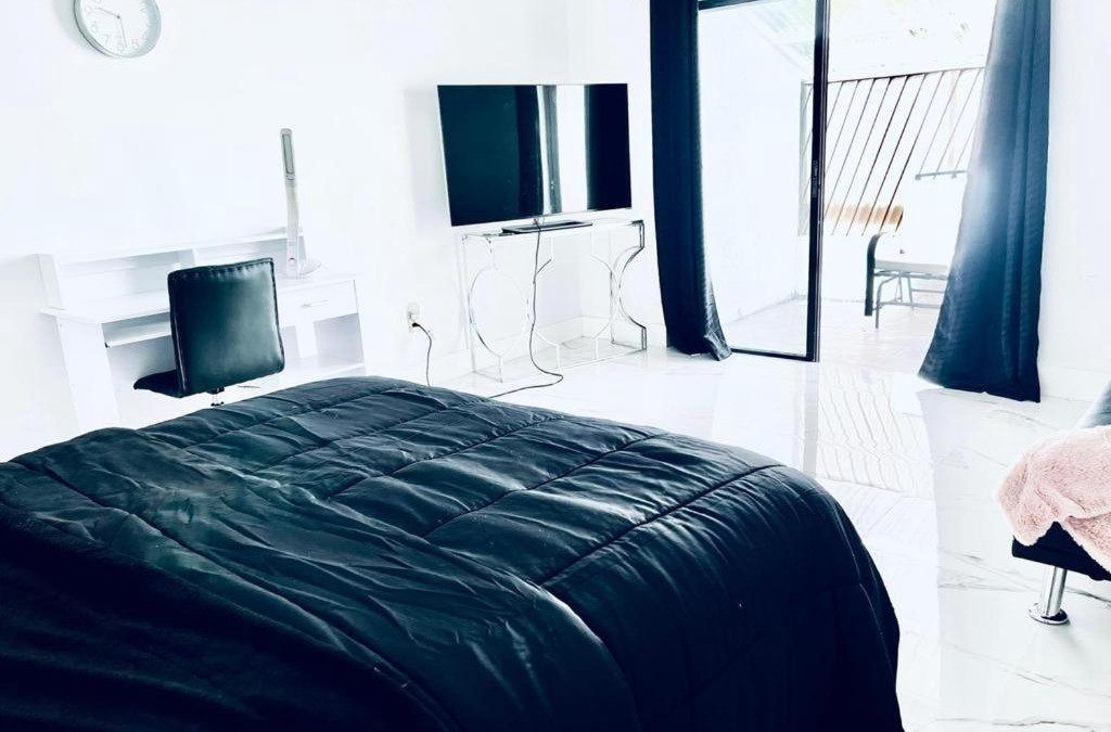 Greater Northdale House | Amazing one bedroom shared home stay