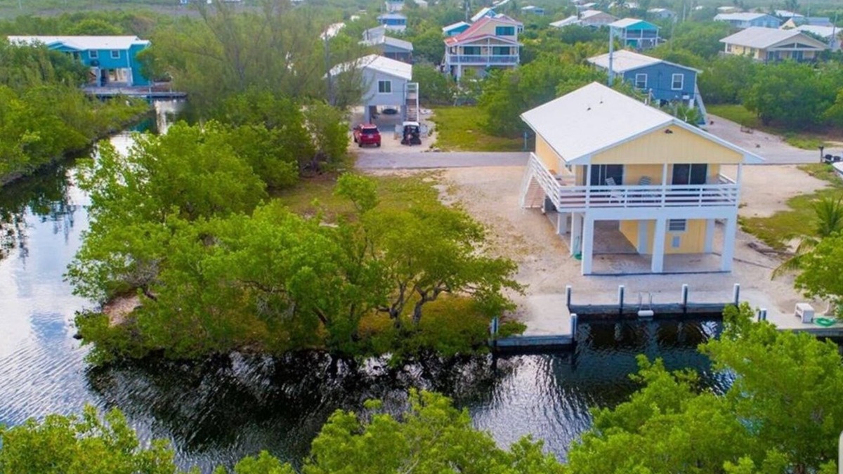 Port Pine Heights House | Amazing Paradise House Canal Front with access to Atlantic and Gulf.